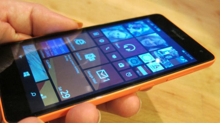 smartphone Microsoft Lumia 535 recenzí